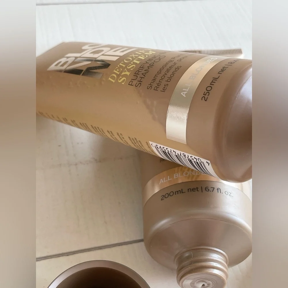 Schwarzkopf BlondMe Detoxifying System Shampoo & Keratin Restore Conditioner